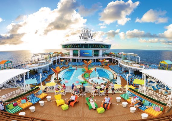 Лайнер «Navigator of the Seas»